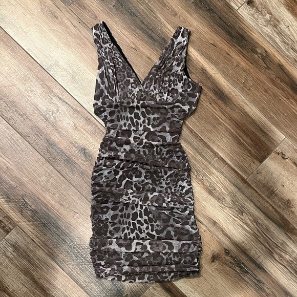 Sweet Pea by Stacy Frati Bodycon Fitted Leopard Print Stretch Scrunch Dress - Picture 2 of 6